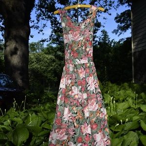 Vintage 90’s Floral Maxi with Pockets